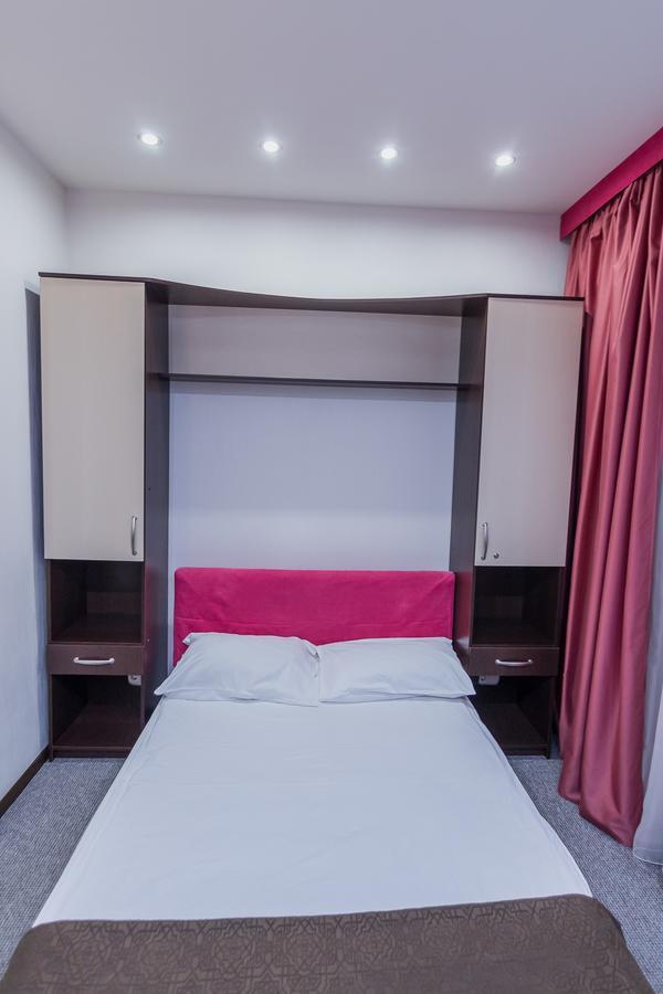 خاركيف Siesta Hotel المظهر الخارجي الصورة